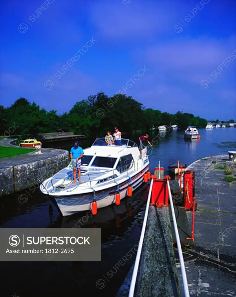 River Cruising, Tarmonbarry, River Shannon, Co Roscommon, Ireland