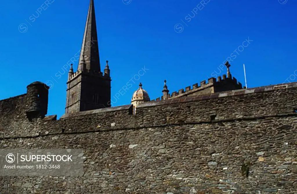 Derry, Derry City Walls