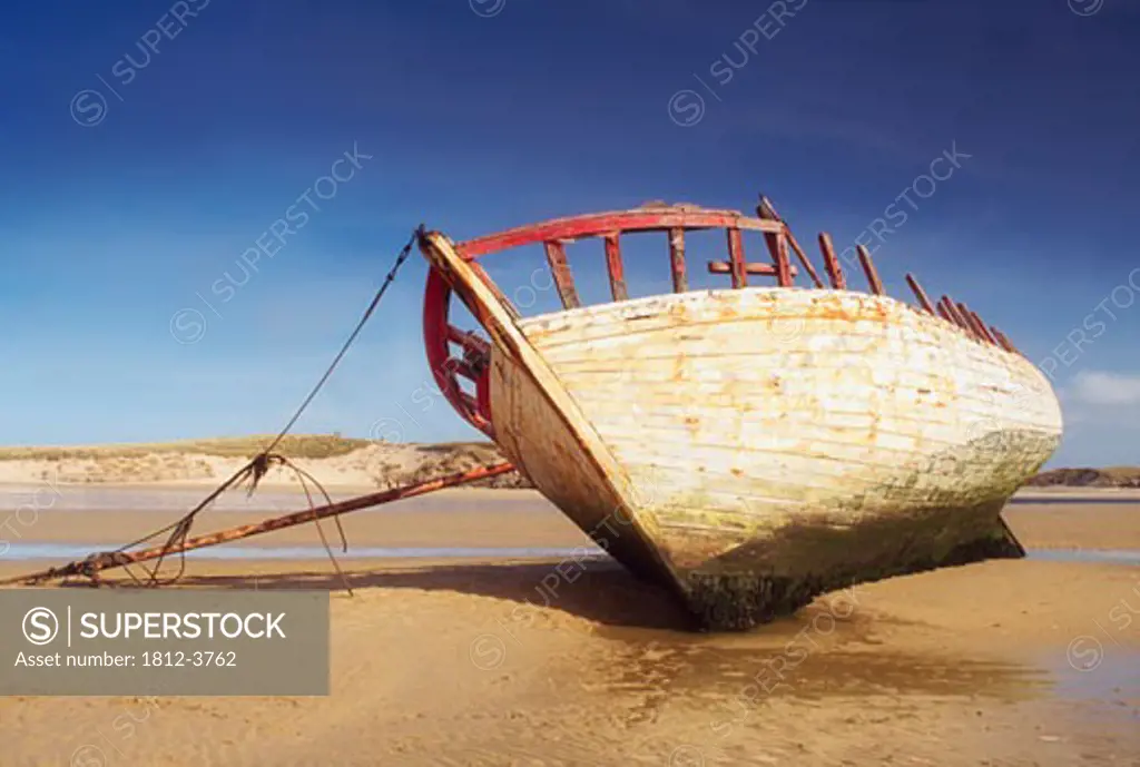 Co Donegal, Marooned Boat