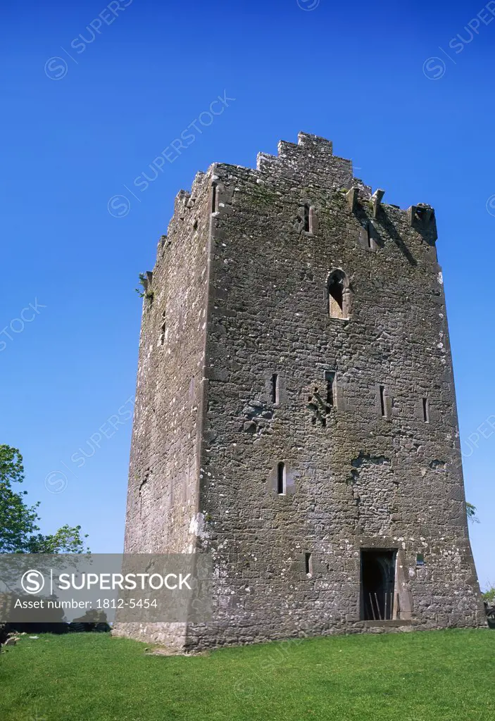 Co Tipperary, Lorrha, Lacken Castle