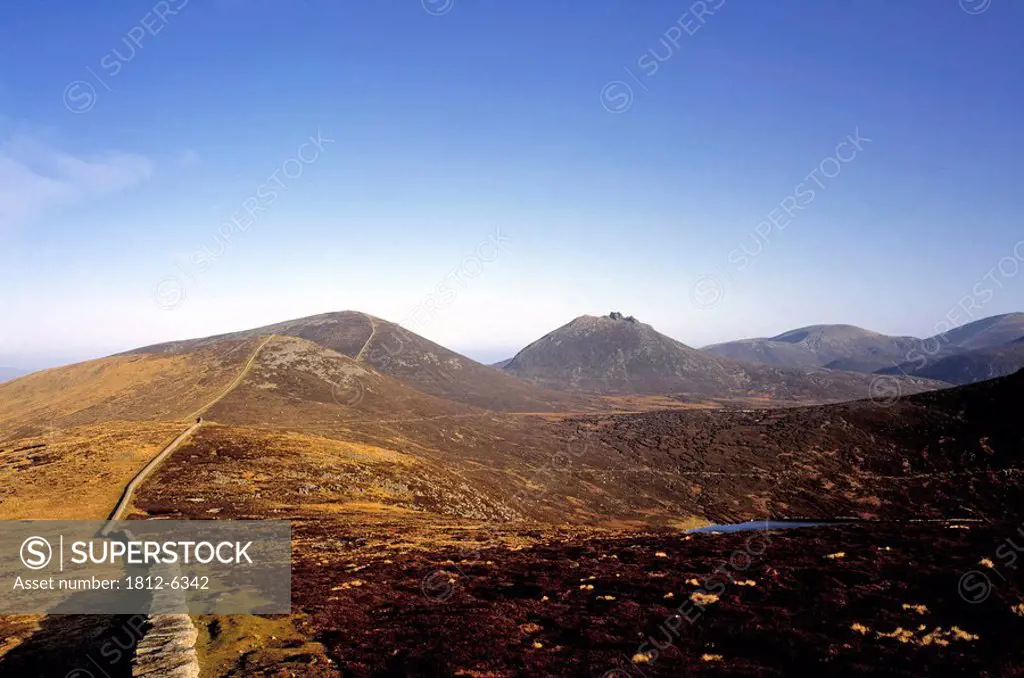 Mourne Wall, Slieve Bearnagh, Mourne Mountains, Ireland