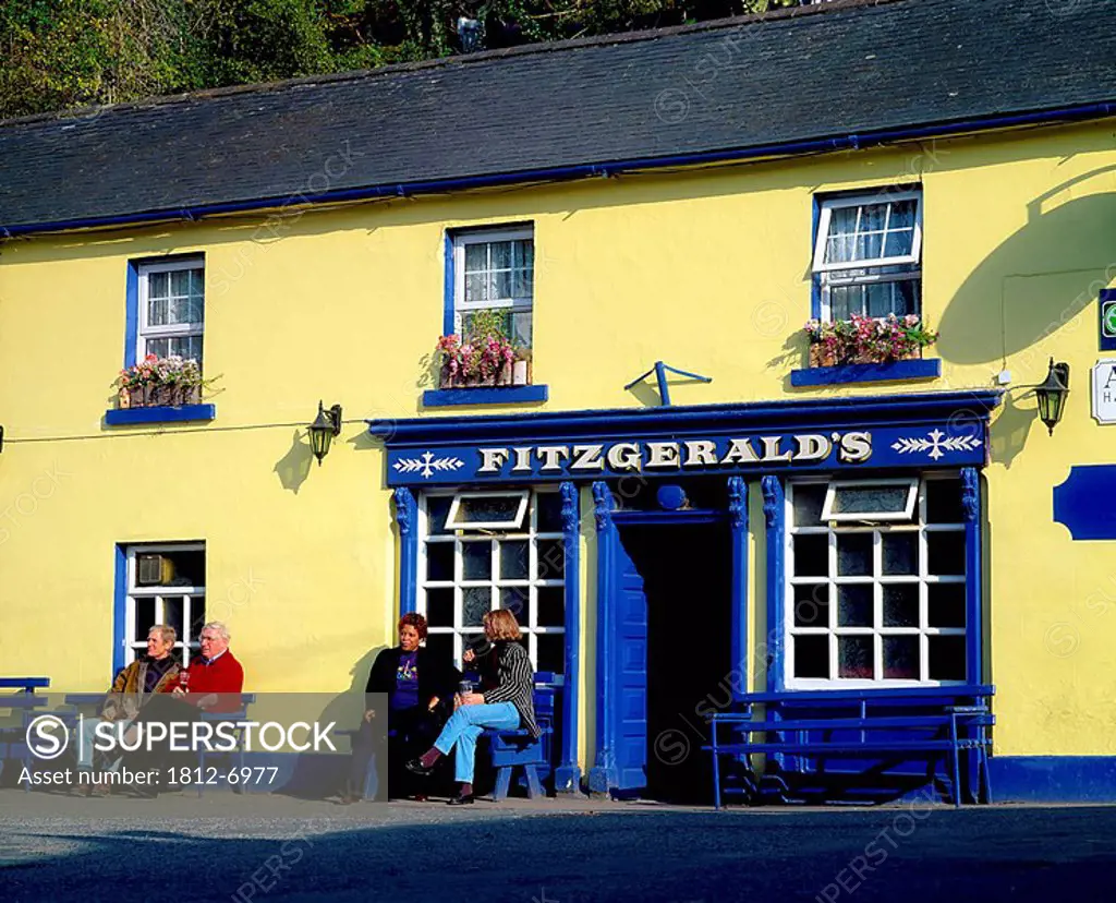 Fitzgerald´s Pub, Ashford, Co Wicklow, Ireland, People sitting outside of a pub