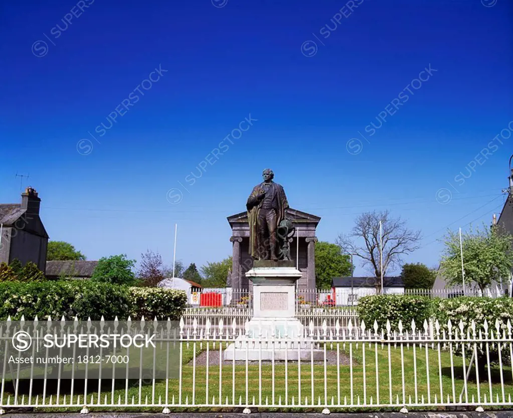 Co Offaly _ Birr, Statue of William Parsons, 3rd Earl of Rosse Johns Place