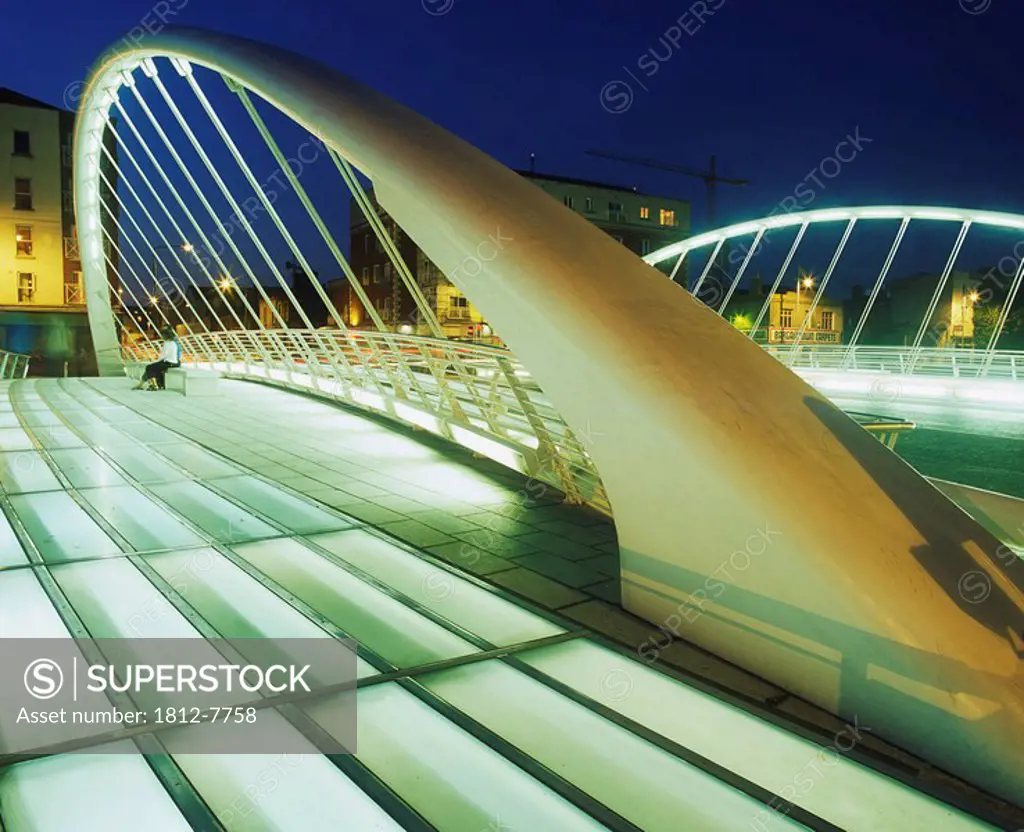 James Joyce Bridge, Dublin, Co Dublin, Ireland, Bridge designed by Spanish architect Santiago Calatrava and opened in 2003