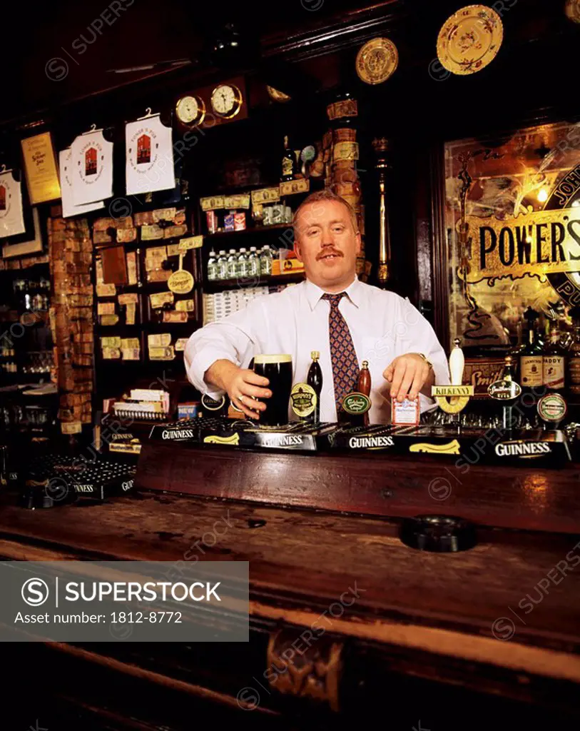 Barman, Toners Pub, Dublin, Co Dublin, Ireland