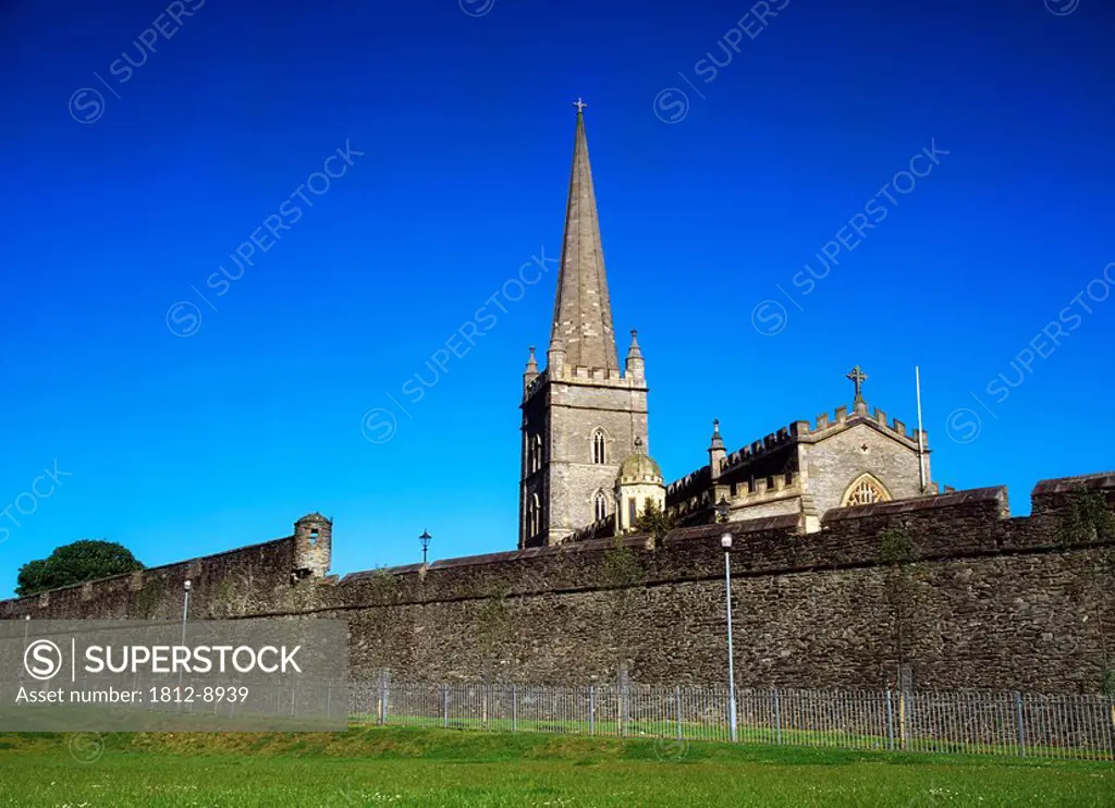 St Columb´s Cathedral, Derry, Co Derry, Ireland, Church of Ireland cathedral built in 1633 from Derry´s City Walls