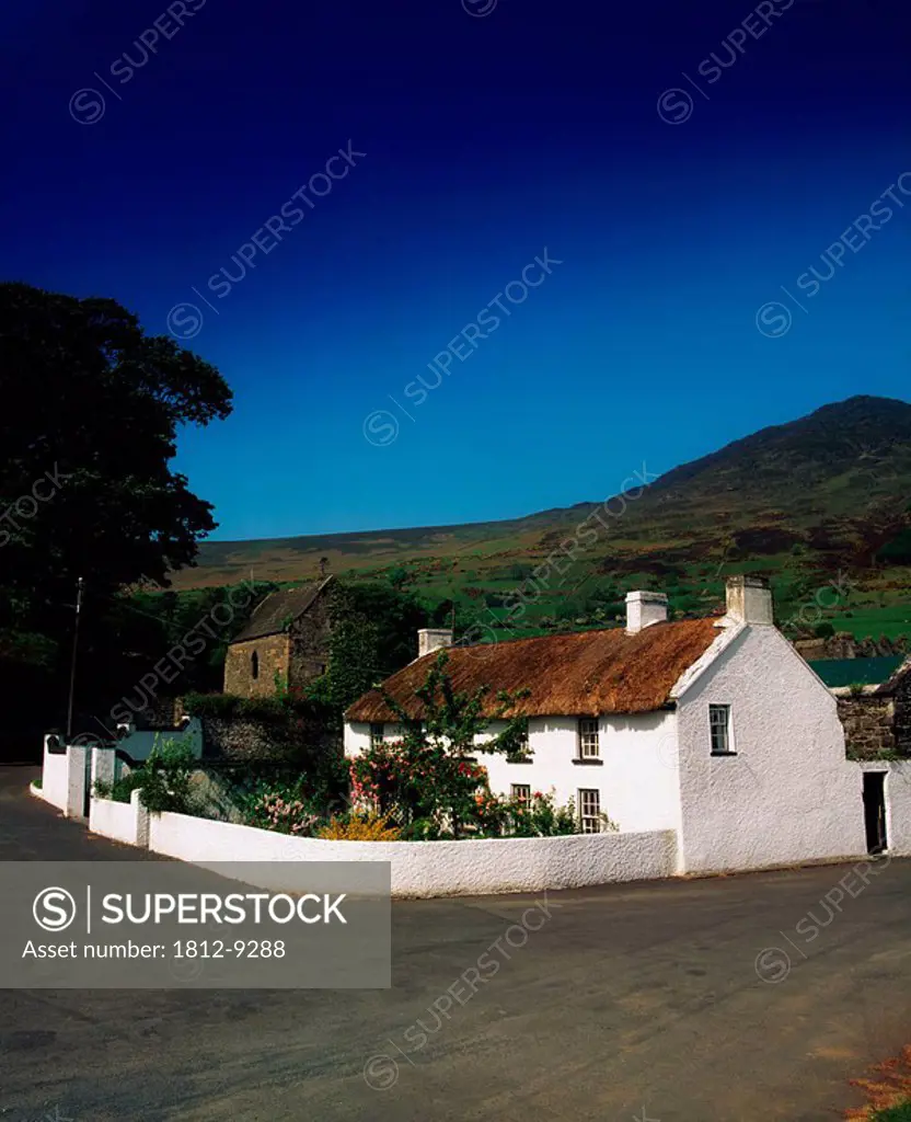 Carlingford, Co Louth, Ireland, Thatched cottage