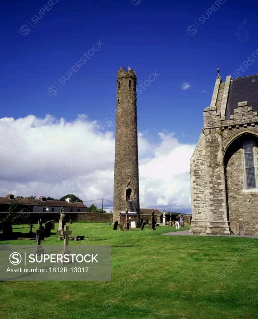 Round Tower and St Brigid´s Cathedral in Kildare town, County Kildare, Ireland