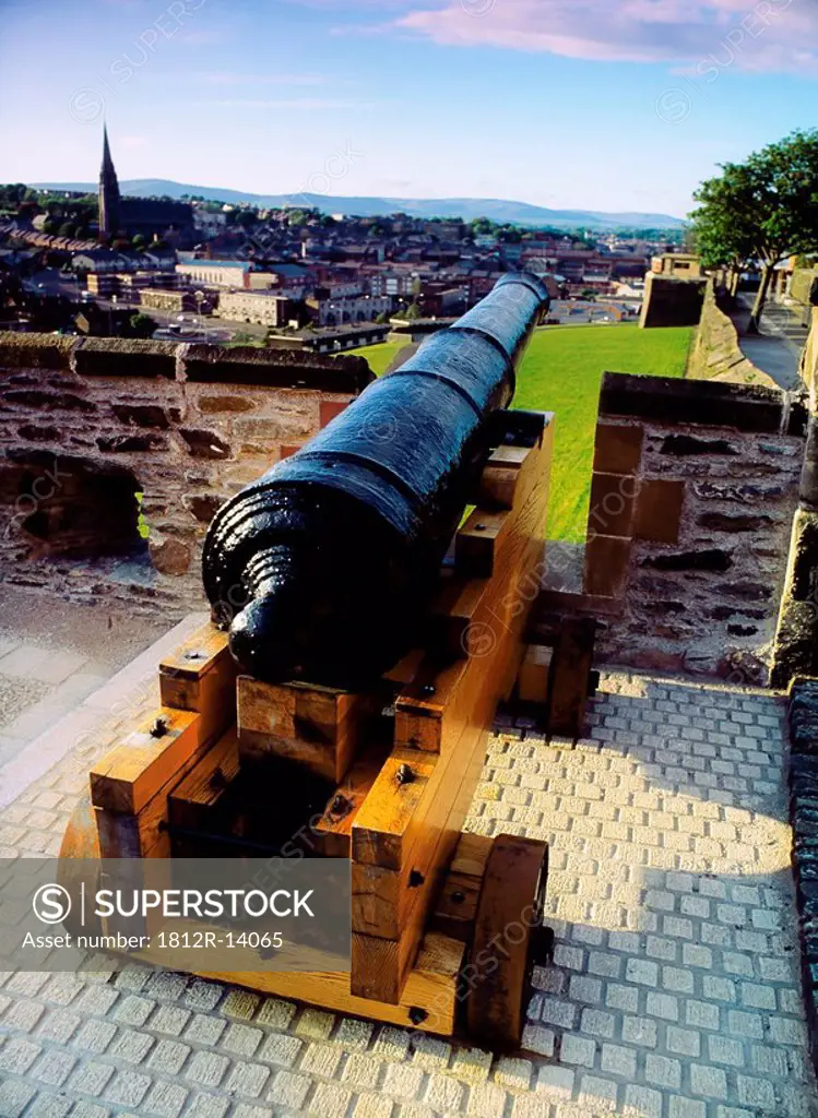 Cannon on a city wall, Derry City, Ireland