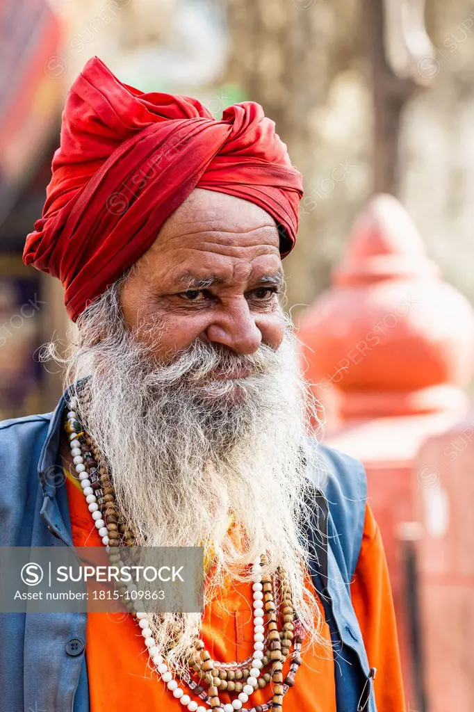India, Uttarakhand, Rishikesh, Close up of senior man