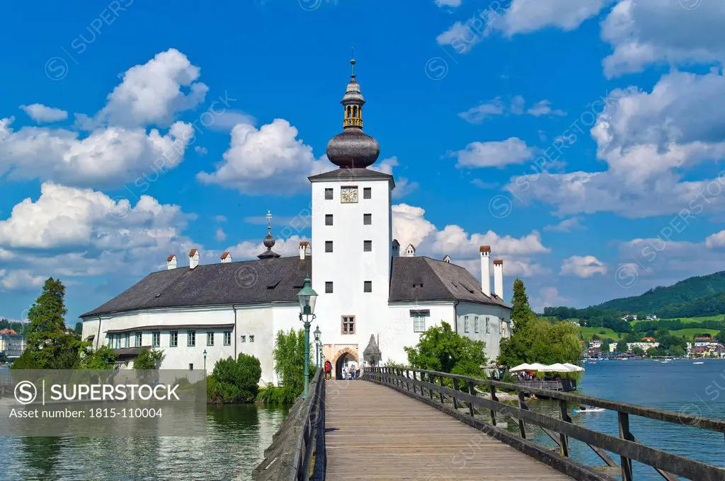 Austria, Upper Austria, View of Castle Ort
