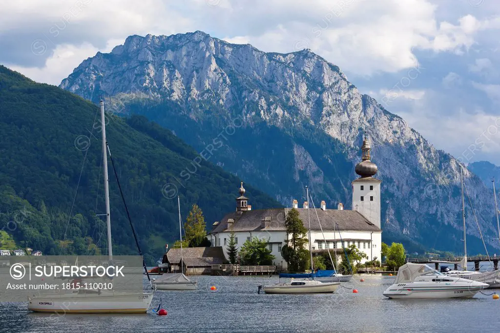 Austria, Upper Austria, View of Castle Ort at Traunsee lake