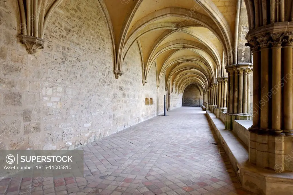 France, Asnieres-sur-Oise, View of Royaumont Abbey, cloister