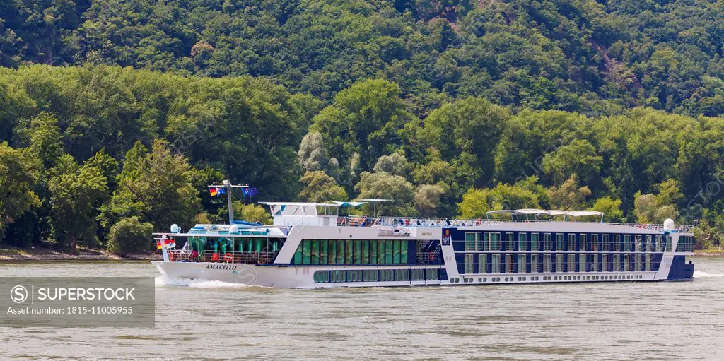 Germany, Rhineland-Palatinate, Bingen am Rhein, cruise vessel, Rhine river