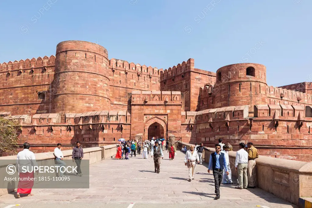 India, Uttar Pradesh, Agra, View of Lahore Gate