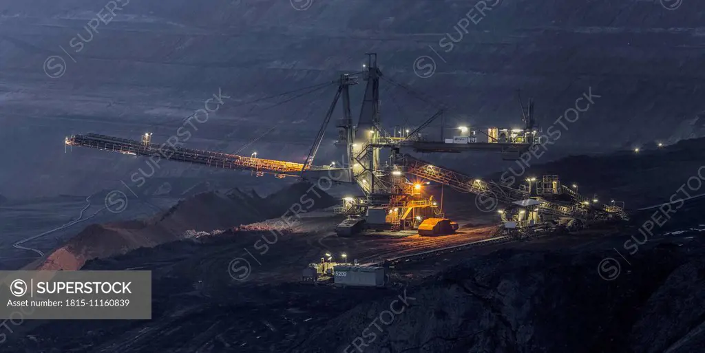Germany, Lower Saxony, Schoeningen, Brown coal mining, Bucket-wheel excavator at night