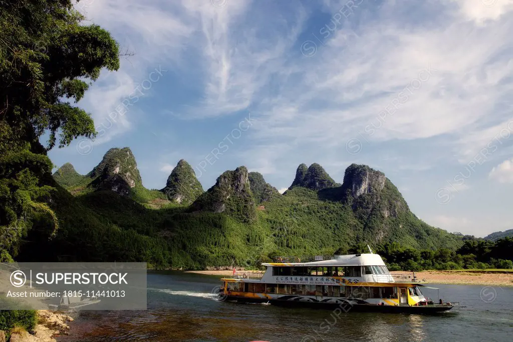 China, Guangxi, Xingping, tourboat on Li river
