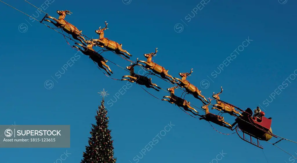 USA, California, Los Angeles, Santa Claus with sled and reindeer