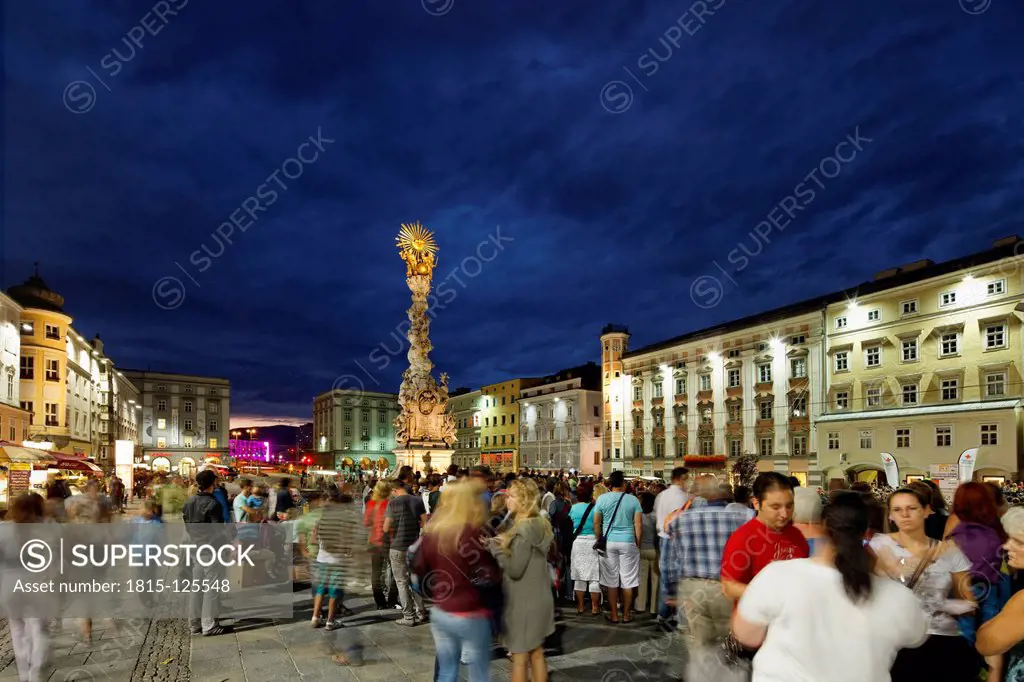 Austria, Upper Austria, Linz, People at Hauptplatz Square