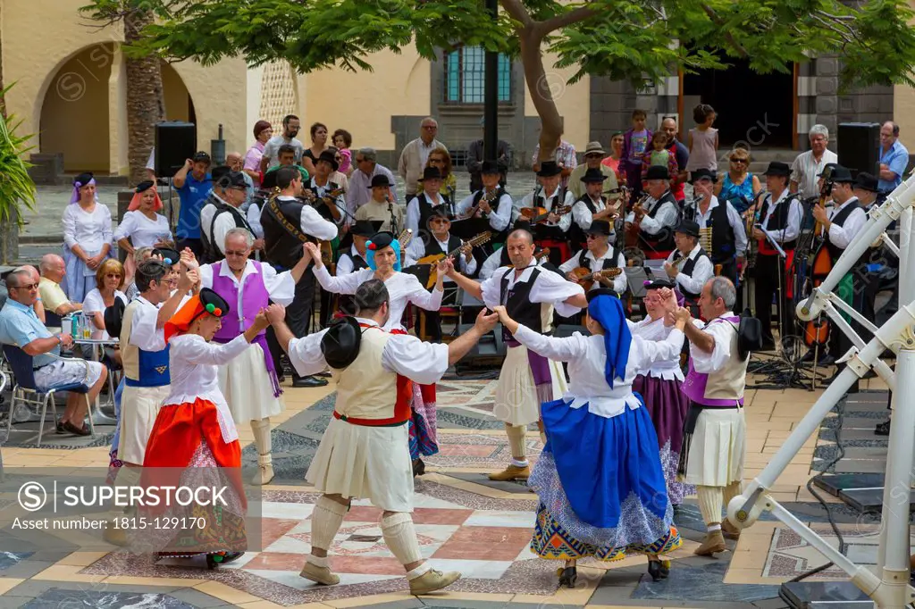 Spain, Dancers dancing in Canarian village