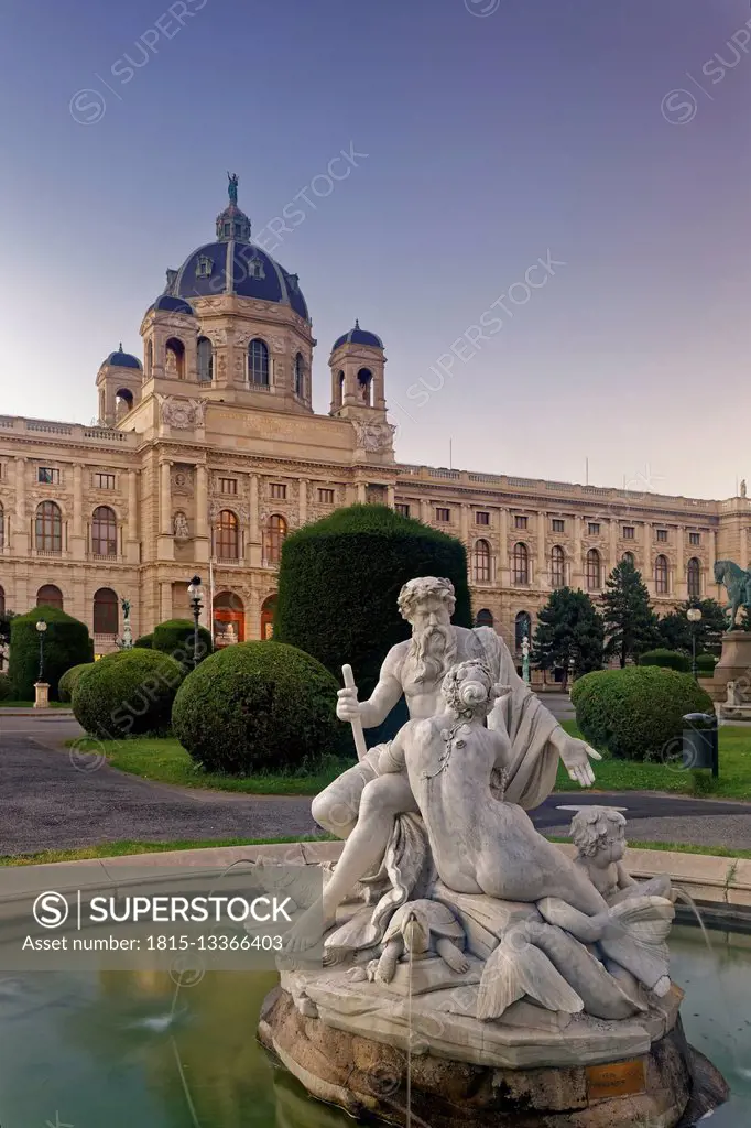 Austria, Vienna, Museum of Art History and fountain in the evening