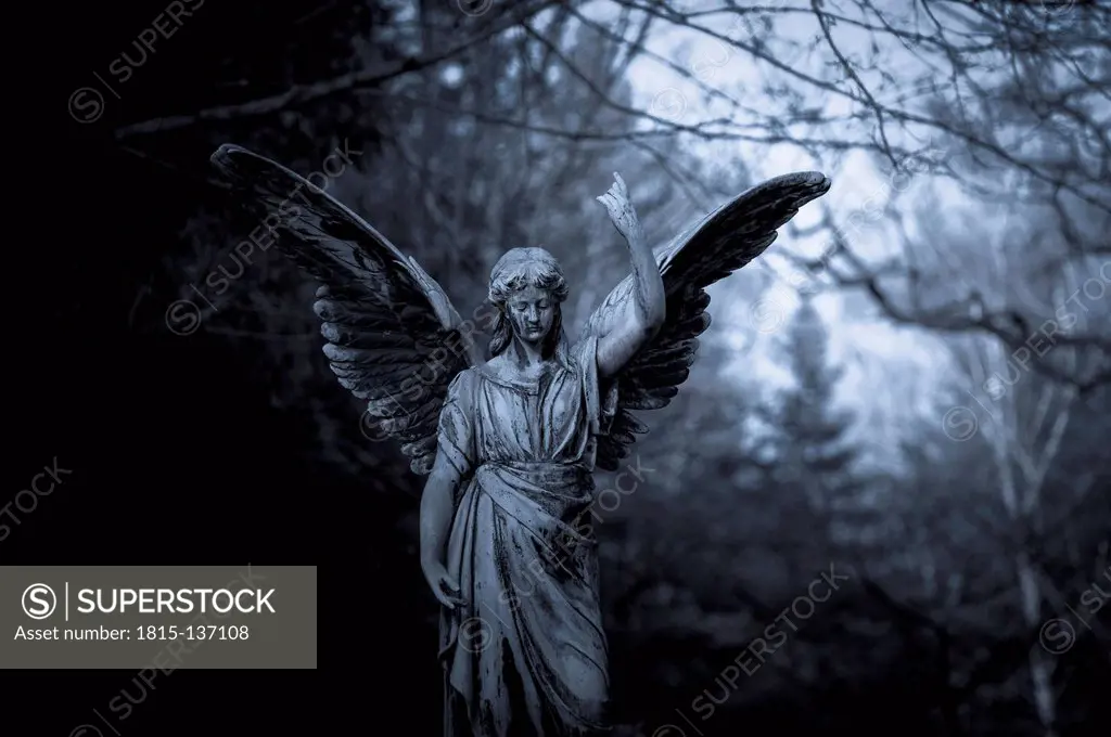 Germany, Cologne, Statue of angel at Melatenfriedhof