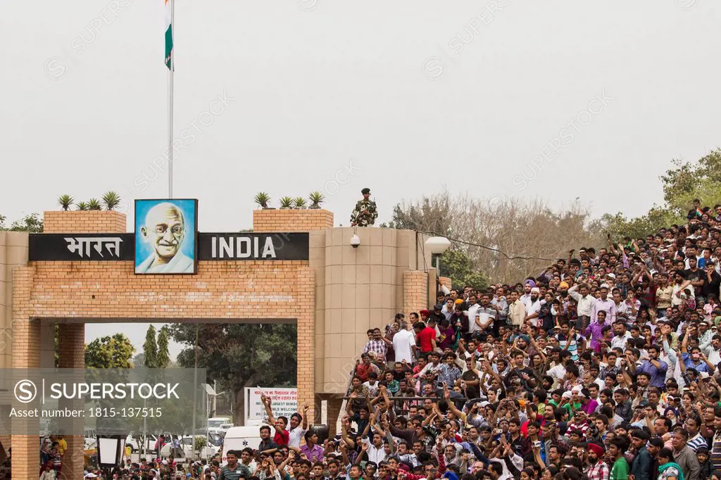 India, Amritsar, Crowd waiting for border ceremony