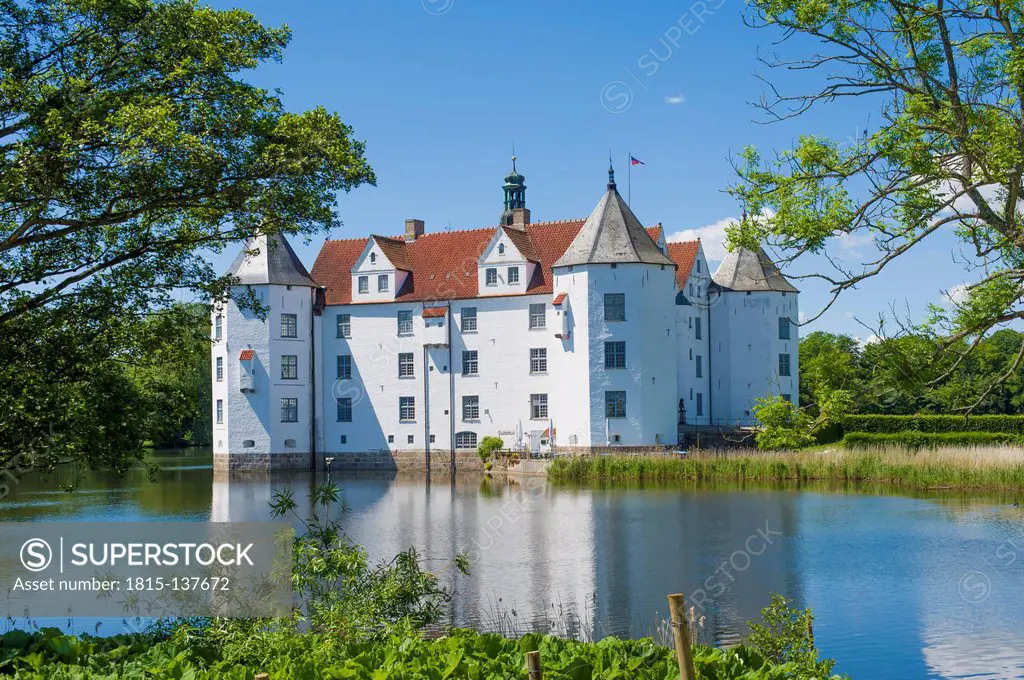 Germany, Schleswig Holstein, View of Glucksburg Castle
