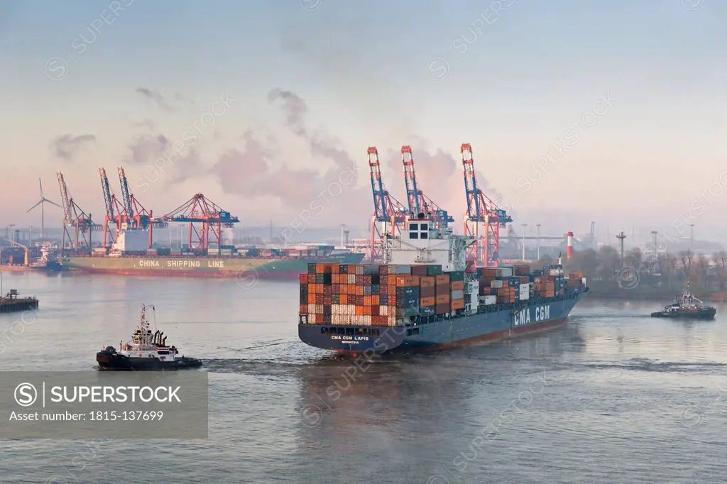 Germany, Hamburg, Container harbour seen from Elbchaussee