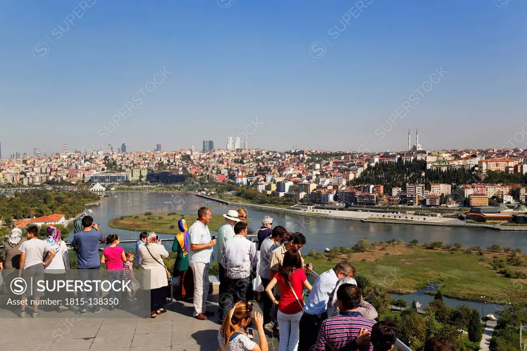 Turkey, Istanbul, People looking at Pierre Loti Hill