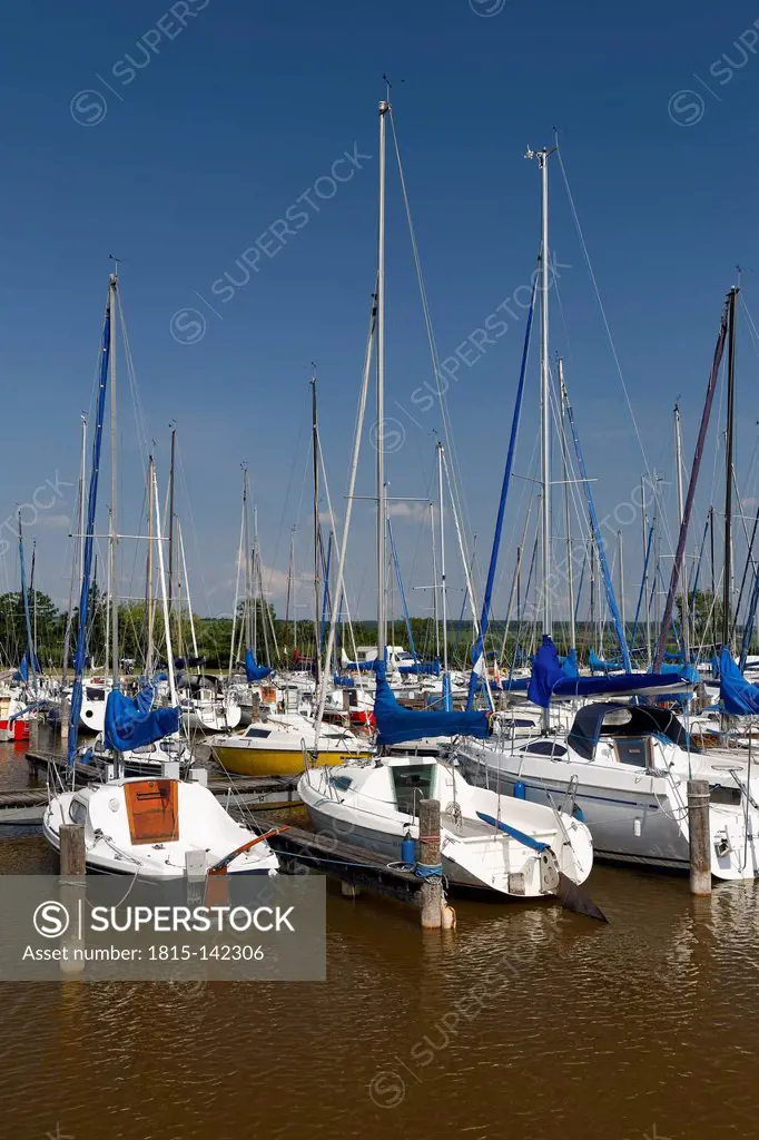 Austria, Burgenland, Sailing boats at Lake Neusiedl