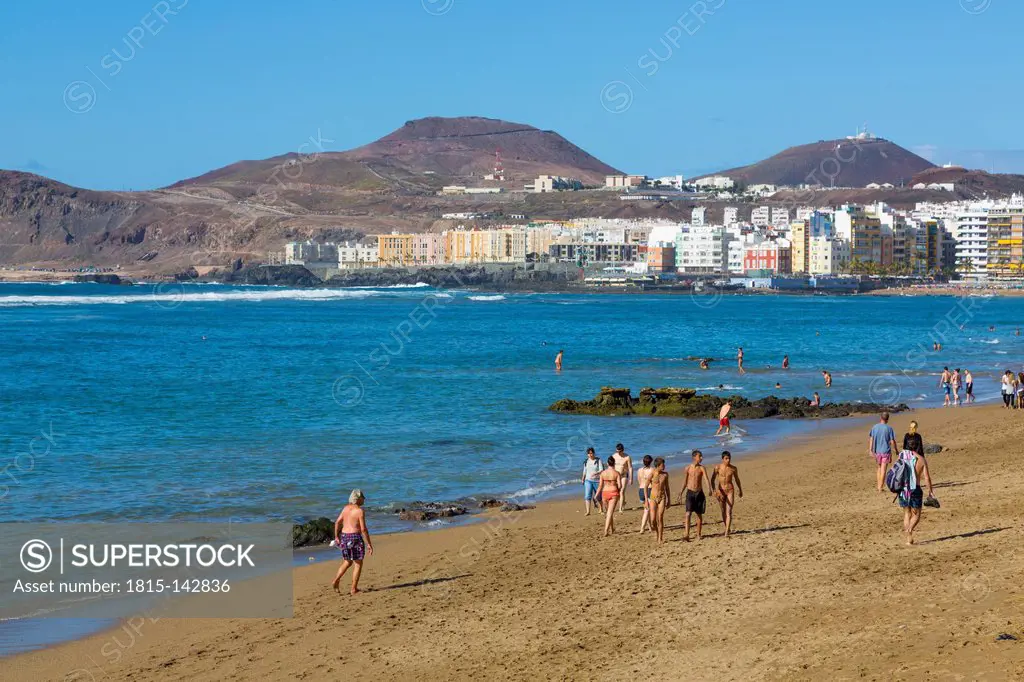 Spain, Las Palmas,People at beach of Playa de las Canteras