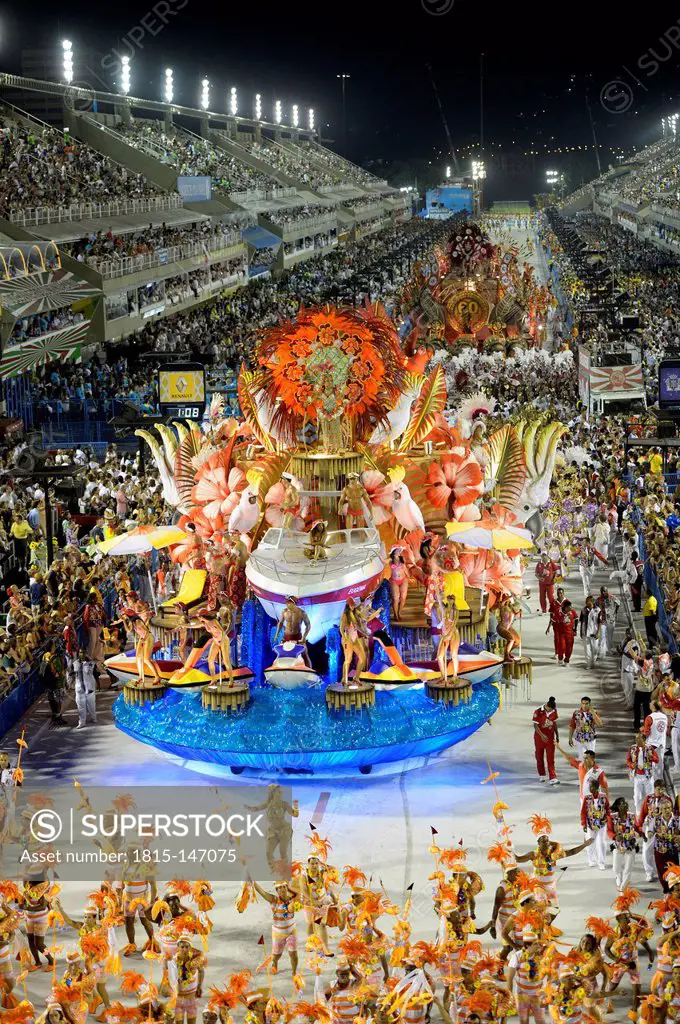 Brasil, Rio de Janeiro, Carnival float at Sambadromo