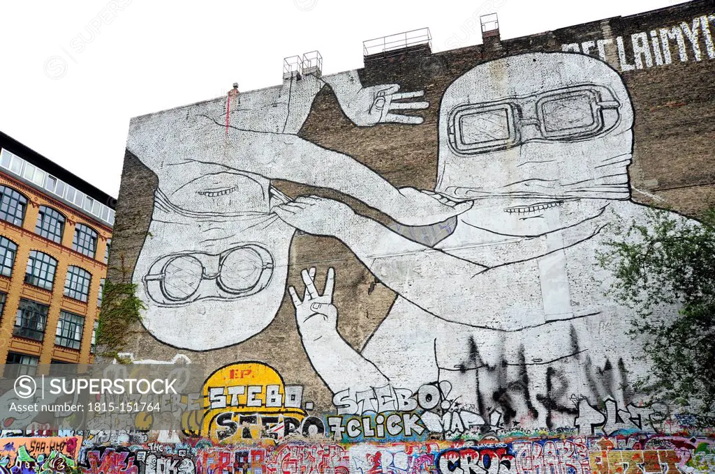 Germany, Berlin, Kreuzberg, Large graffiti at wall
