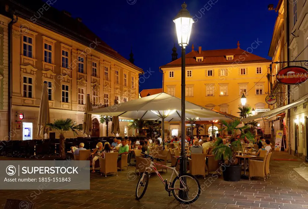 Austria, Carinthia, Klagenfurt, Alter Platz, historic city by night