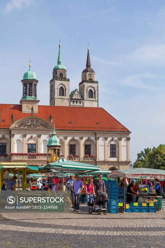 Germany, Saxony-Anhalt, Magdeburg, Old market square with old town hall and St. Johannis Church