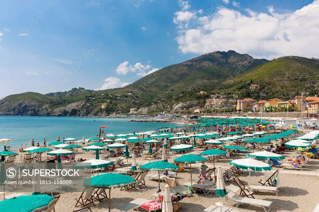 Italy, Liguria, La Spezia, Cinque Terre, Levanto, beach