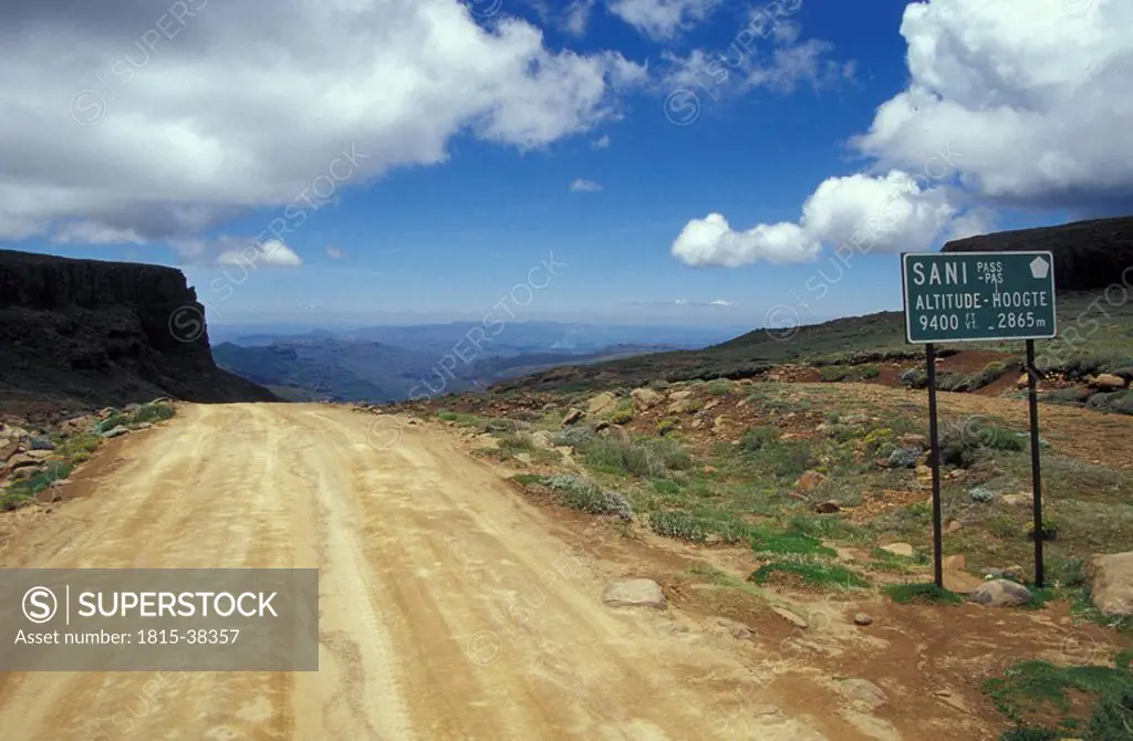 Sani Pass, 2.865 Meter high, border between Lesotho and South Africa