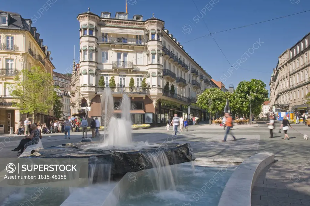 Germany, Baden-Württemberg, Baden-Baden, Leopoldsplatz, Fountain in foreground