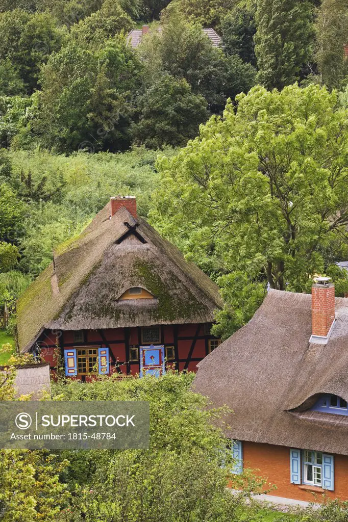 Germany, Mecklenburg-Vorpommern, Wustrow, Thatched houses