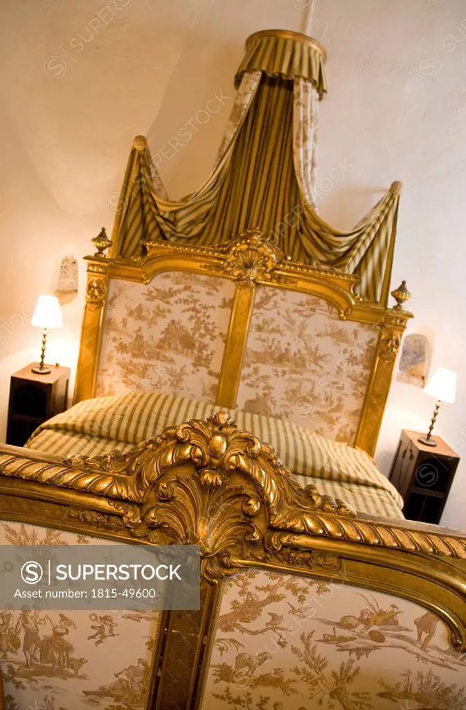 France, Cote d´Azur, Antibes, Hotel L´Auberge Provencale, Luxury bed