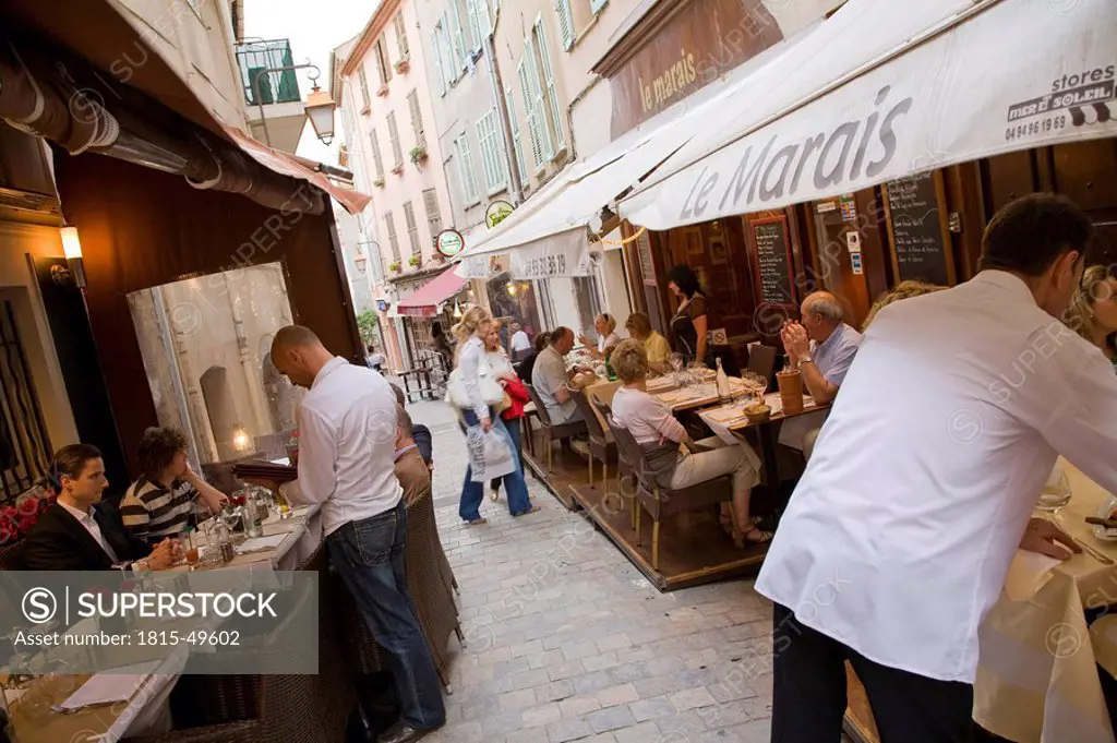 France, Cote d´Azur, Nice, Guests in restaurants out of doors
