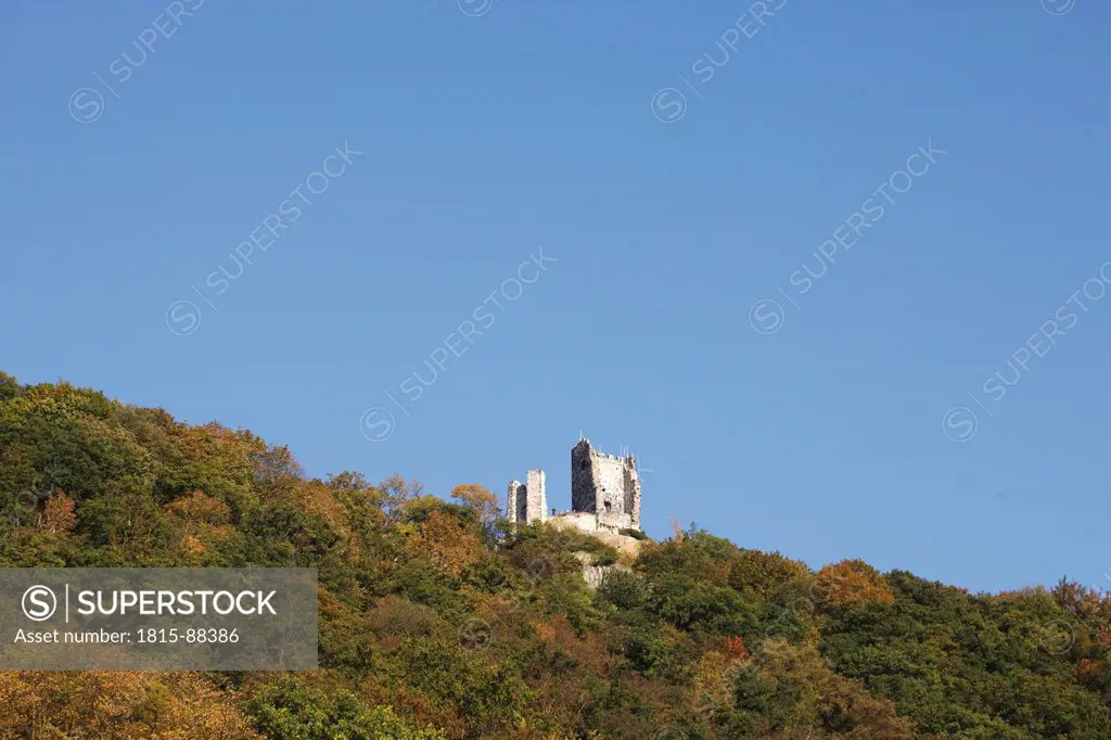 Europe, Germany, North Rhine_Westphalia, Middle Rhine, Bad Honnef, Siengebirge, View of drachenfels castle