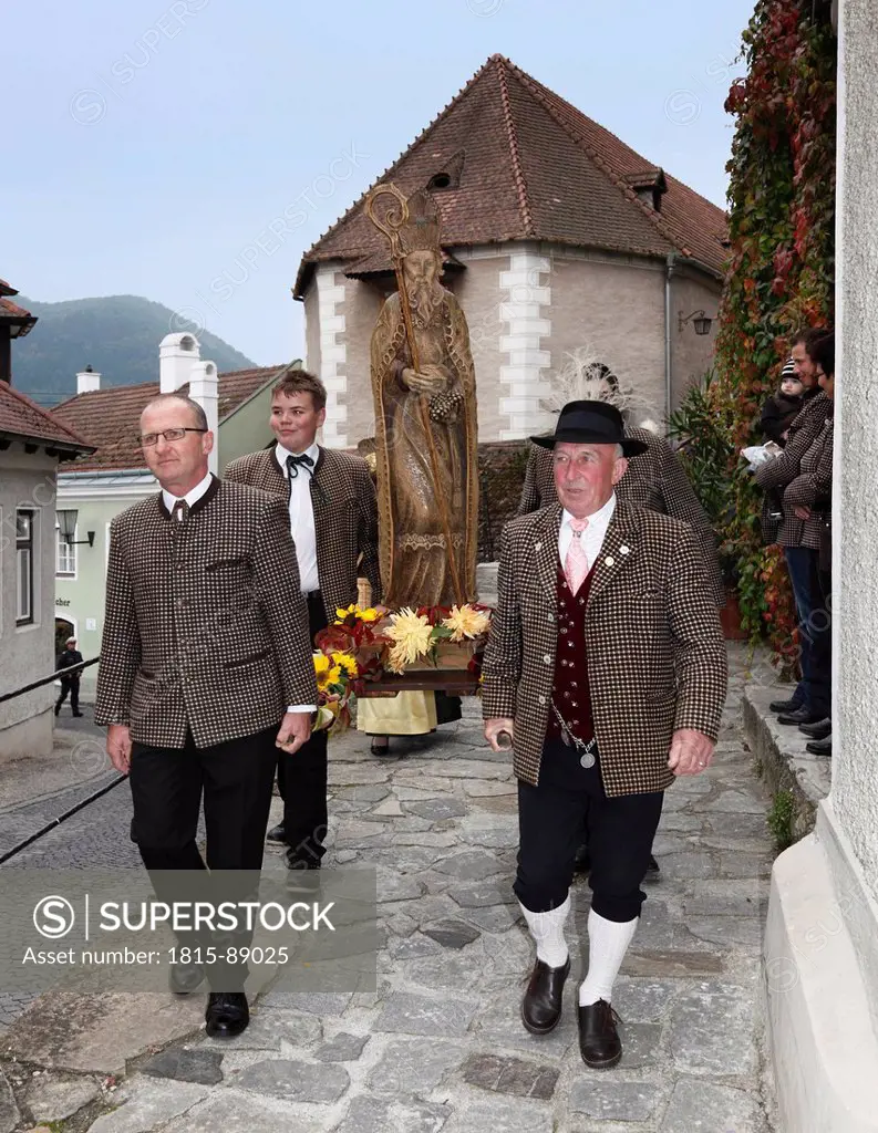 Austria, Lower Austria, Wachau, Waldviertel, Spitz, Men in traditional costume at Harvest festival procession