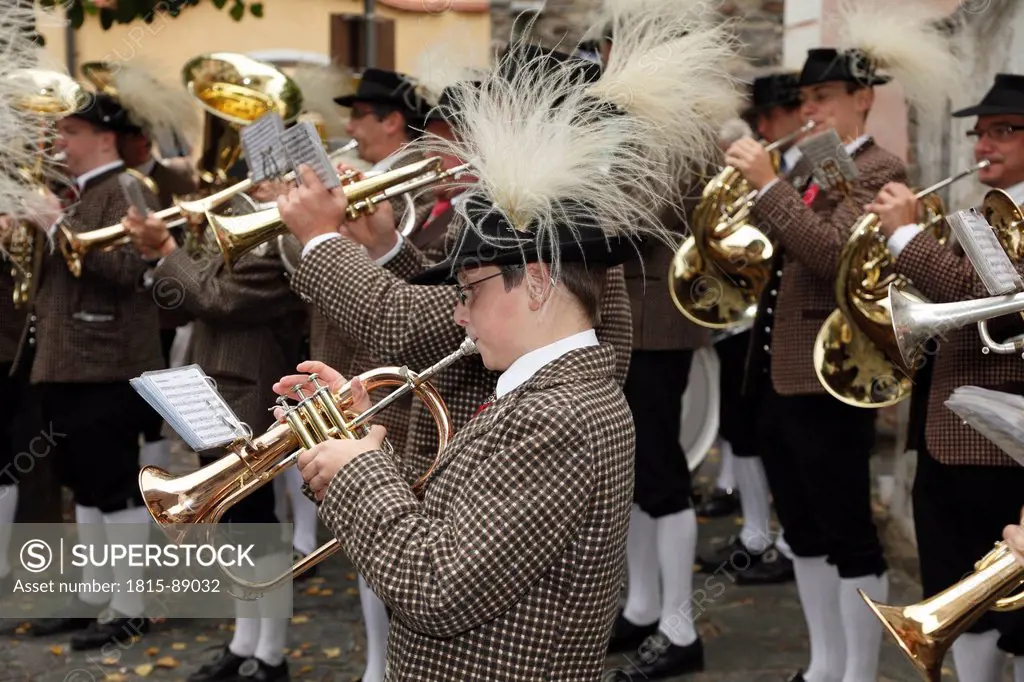 Austria, Lower Austria, Wachau, Waldviertel, Spitz, Music band in traditional costume performing at havest festival