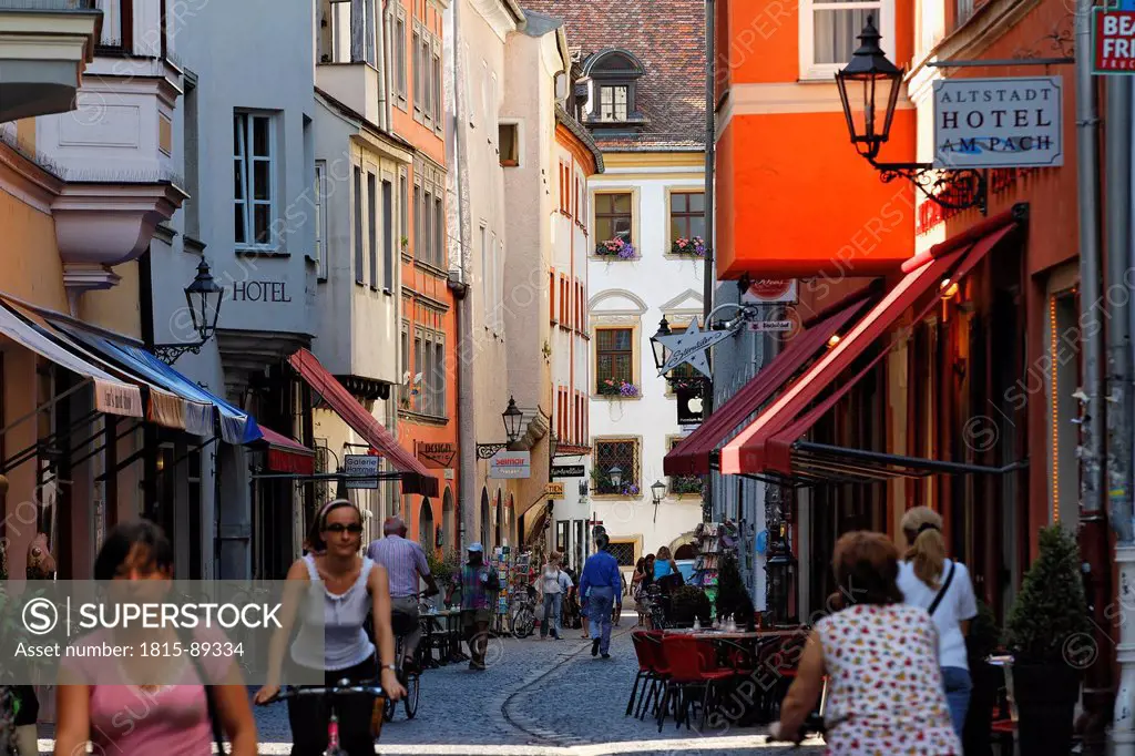 Germany, Bavaria, Upper Palatinate, Regensburg, View of city street outdoor cafe