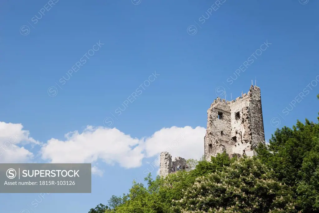 Europe, Germany, North Rhine Westphalia, View of Drachenfels Castle