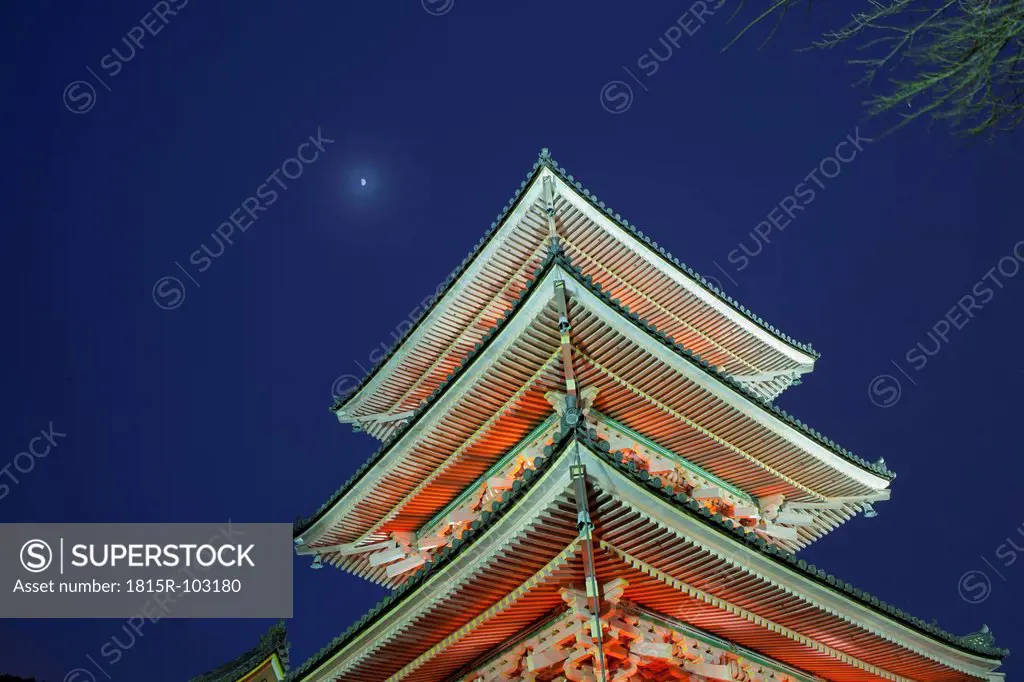 Japan, Kyoto, Pagoda of Kiyomizu dera Temple at full moon