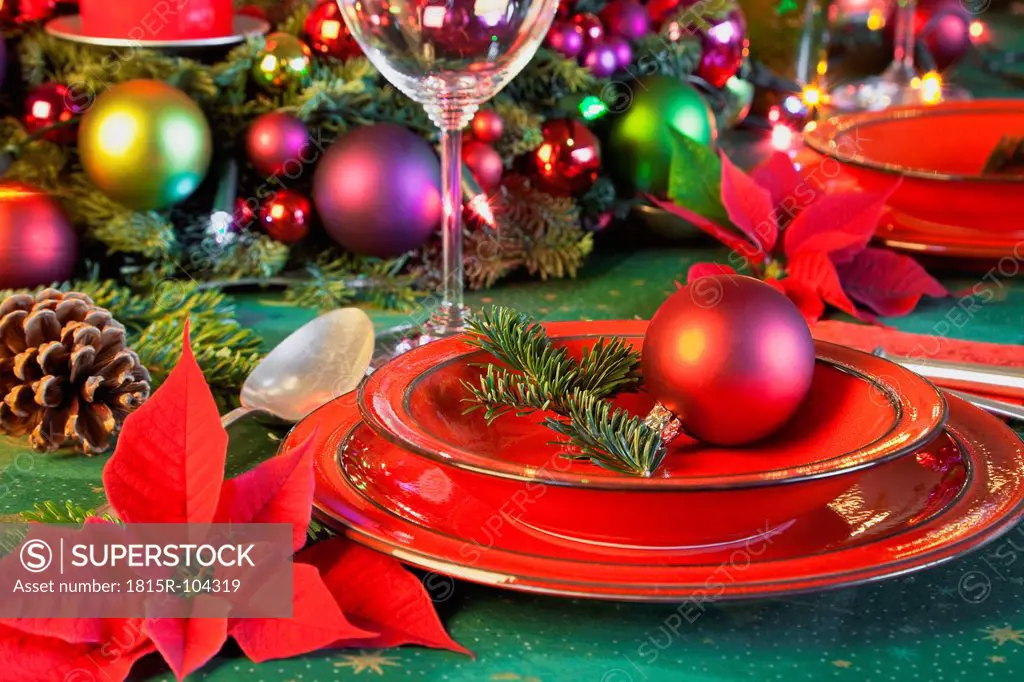 Germany, Cologne, Place setting at dining table for christmas