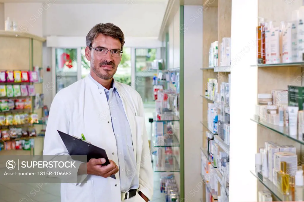 Germany, Brandenburg, Pharmacist smiling, portrait